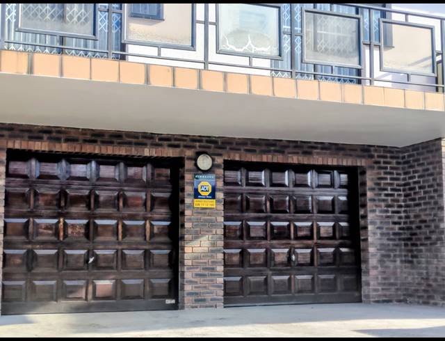 4 BEDROOM HOUSE FOR SALE IN SHALLCROSS